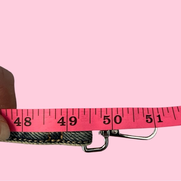 NWT VINTAGE STYLE JEANS HANDBAG WITH DETACHABLE ADJUSTABLE STRAP & BAG CHARMS - Picture 12 of 12